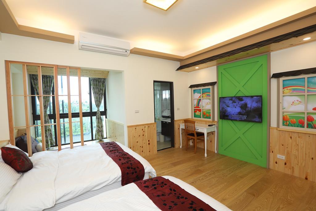 Bridge Bed And Breakfast Città di Hualien Esterno foto
