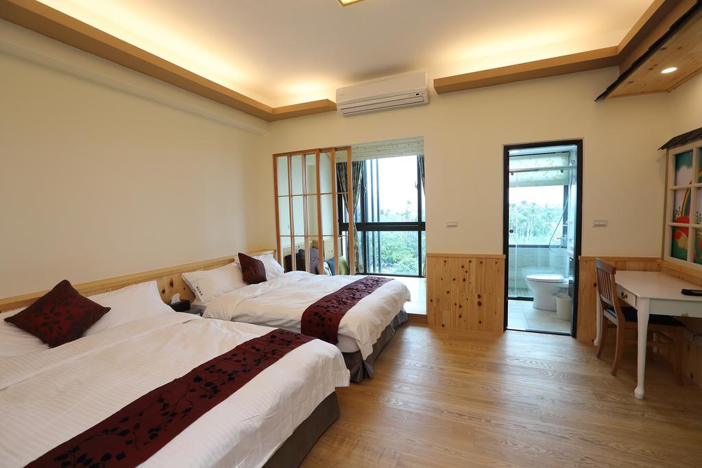 Bridge Bed And Breakfast Città di Hualien Esterno foto